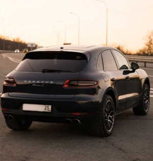 Porshe Macan S