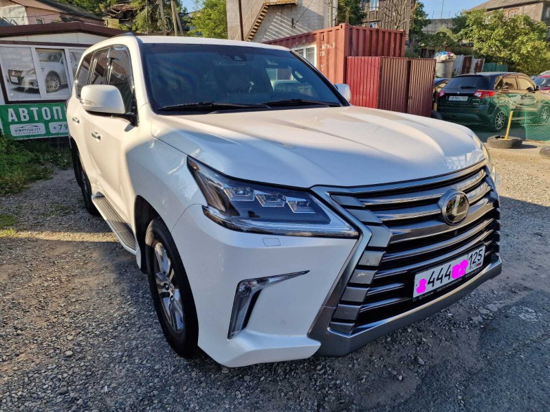 Lexus LX450D