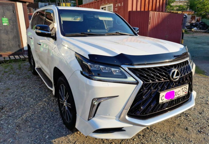 Lexus LX450D