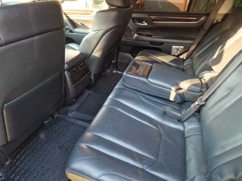 Lexus LX450D