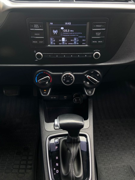 Kia Rio X LINE