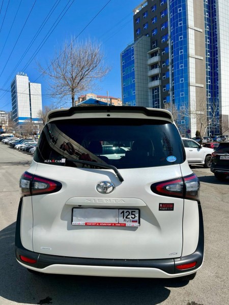 TOYOTA SIENTA