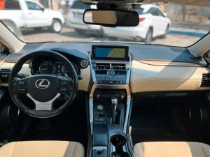 Lexus NX200